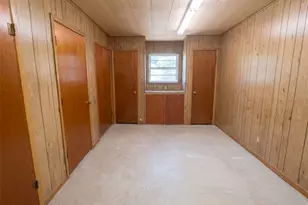 421 N 3rd St, Jacksboro, TX 76458 - Photo 14