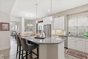 2713 Cole Castle Dr, Lewisville, TX 75056 - Photo 2