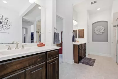 2713 Cole Castle Drive, Lewisville, TX 75056 - Photo 20