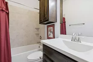 2713 Cole Castle Dr, Lewisville, TX 75056 - Photo 26