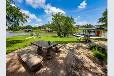2002 W Emerald Bend Court, Granbury, TX 76049 - Photo 38