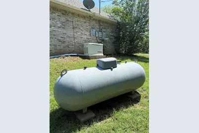 357 Kellys Circle, Runaway Bay, TX 76426 - Photo 16