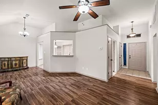 1517 Hayloft Ln, Granbury, TX 76048 - Photo 4