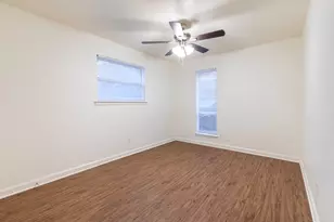 756 E Pecan St, Hurst, TX 76053 - Photo 12