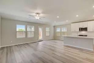 310 Sugarlands Dr, Greenville, TX 75402 - Photo 8
