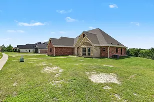 2016 Fox Bnd Trce, Gunter, TX 75058 - Photo 2