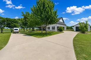 3817 Ganzer Rd W, Denton, TX 76207 - Photo 4
