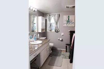 110 N Cherry Lane, Granbury, TX 76048 - Photo 10