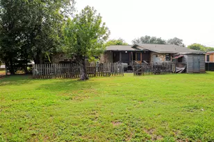110 N Cherry Ln, Granbury, TX 76048 - Photo 20