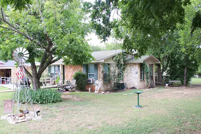 110 N Cherry Lane, Granbury, TX 76048 - Photo 2