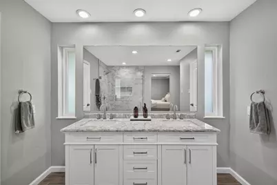2307 Meadow Creek Drive, Carrollton, TX 75006 - Photo 18