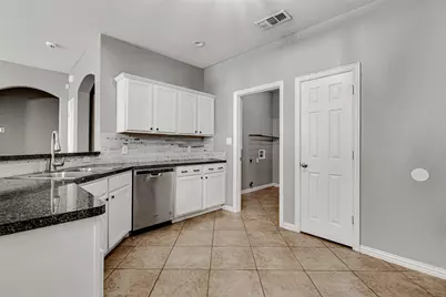 1015 Christine Street, Keene, TX 76031 - Photo 14