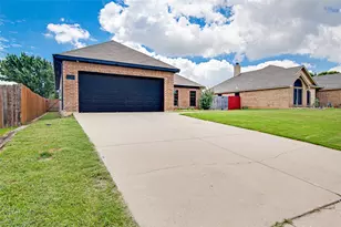 1015 Christine St, Keene, TX 76031 - Photo 2