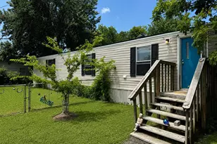 204 Mc Elroy St, Southmayd, TX 76273 - Photo 2