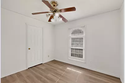 2041 Hemlock Drive, Haltom City, TX 76117 - Photo 16