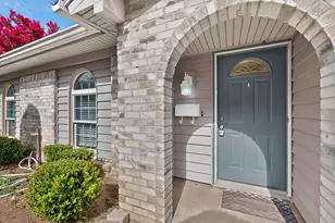 2041 Hemlock Dr, Haltom City, TX 76117 - Photo 4