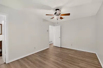 2041 Hemlock Drive, Haltom City, TX 76117 - Photo 18