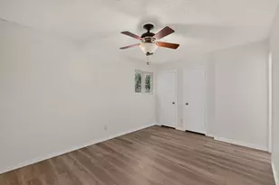 2041 Hemlock Dr, Haltom City, TX 76117 - Photo 18