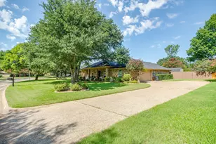 922 Highland Dr, Cleburne, TX 76033 - Photo 6