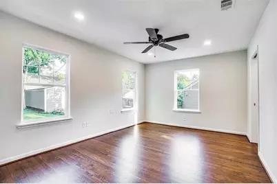 9531 Peninsula Drive, Dallas, TX 75218 - Photo 8