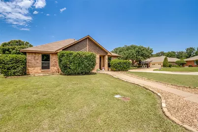 1425 Misty Hollow Street, Denton, TX 76209 - Photo 2