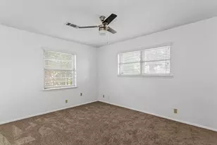 1206 Waggoner Dr, Arlington, TX 76013 - Photo 16