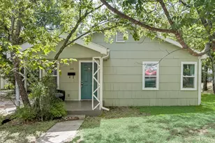 220 Jagoe St, Denton, TX 76201 - Photo 2