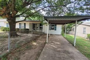 6017 Yeary St, Lake Worth, TX 76135 - Photo 4
