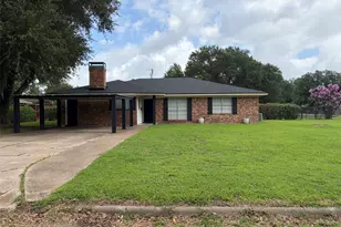 1027 Evergreen St, Mexia, TX 76667 - Photo 1