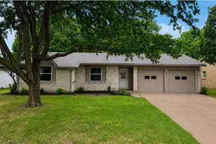 1221 Greenway Dr, Mesquite, TX 75149 - Photo 1