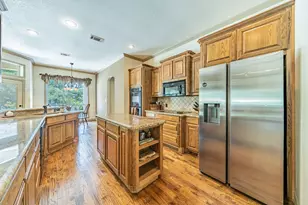 109 Overton Ridge Cir, Weatherford, TX 76088 - Photo 8