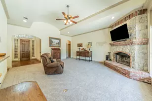 109 Overton Ridge Cir, Weatherford, TX 76088 - Photo 4