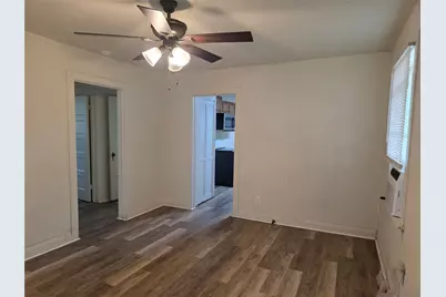 1315 N Robinson Street, Cleburne, TX 76031 - Photo 12