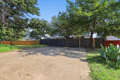 1910 W Sanford Street #A, Arlington, TX 76012 - Photo 26