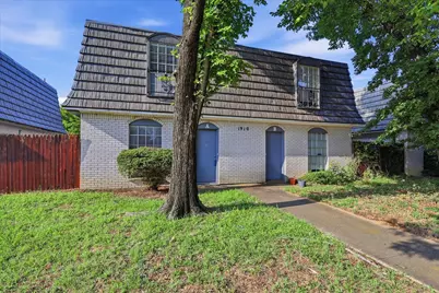 1910 W Sanford Street #A, Arlington, TX 76012 - Photo 2