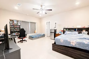 6802 Christina Ln, Garland, TX 75043 - Photo 10