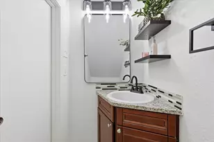 8750 Park Ln, Dallas, TX 75231 - Photo 16
