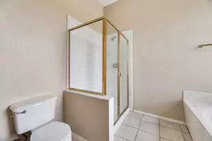 501 E Lynn Creek Dr, Arlington, TX 76002 - Photo 12