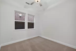 9676 Mav Ln, Dallas, TX 75238 - Photo 16