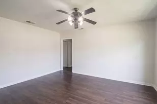 11216 Barbarosa Dr, Dallas, TX 75228 - Photo 12