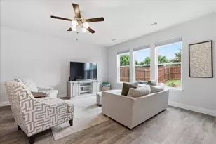 600 Hutchinson Ln, Lewisville, TX 75077 - Photo 6