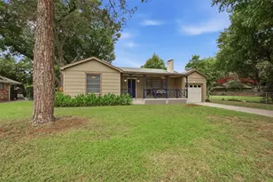 909 Keith Pumphrey Dr, River Oaks, TX 76114 - Photo 2