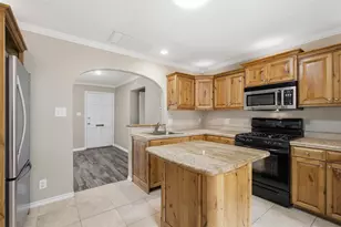 909 Keith Pumphrey Dr, River Oaks, TX 76114 - Photo 10
