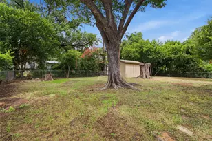 909 Keith Pumphrey Dr, River Oaks, TX 76114 - Photo 28