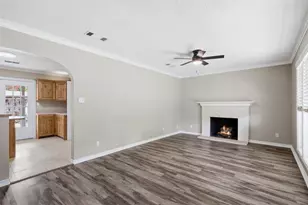 909 Keith Pumphrey Dr, River Oaks, TX 76114 - Photo 8
