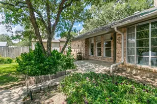 2201 Cambridge Dr, Hurst, TX 76054 - Photo 22