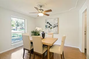 2201 Cambridge Dr, Hurst, TX 76054 - Photo 4
