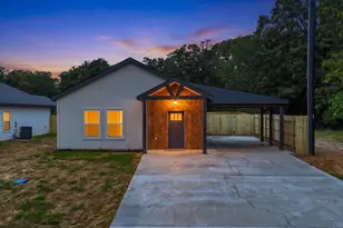 114 Bowie St, Mabank, TX 75156 - Photo 2