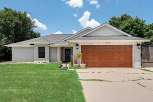 205 Freedom Ln, Arlington, TX 76002 - Photo 1