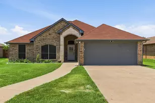 124 Chambers Creek Cir, Maypearl, TX 76064 - Photo 1